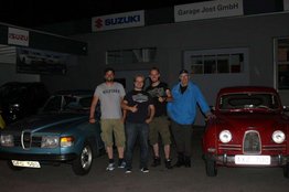 Spät in der Nacht mit beiden SAAB Oldtimern angekommen in der Garage Jost GmbH